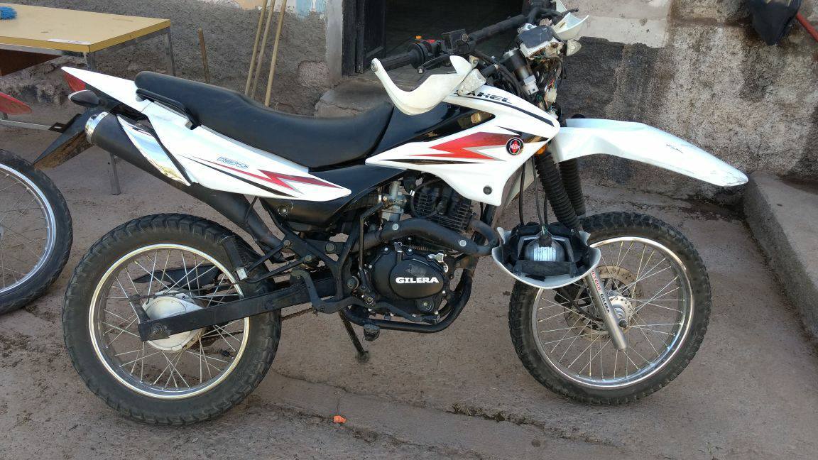 Vinchina: Motociclista colisionó con camioneta Vinchina: Motociclista colisionó con camioneta