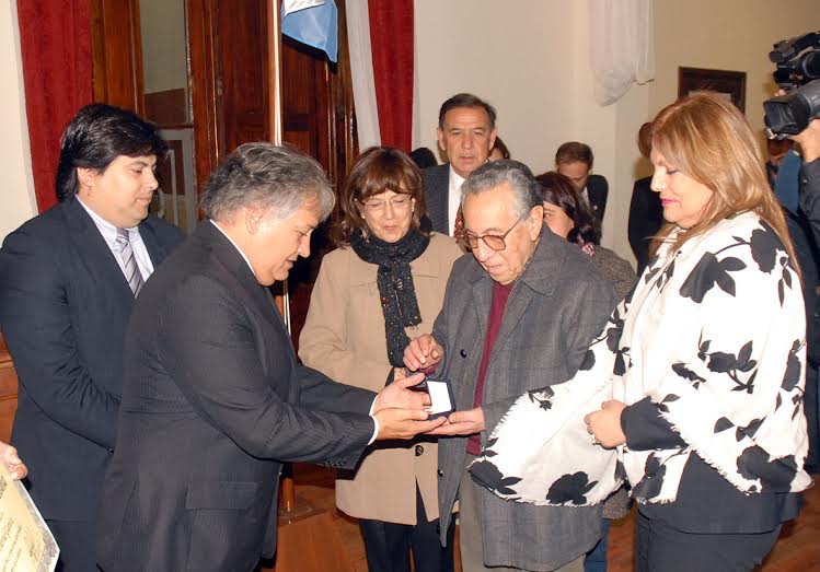 La Cámara de Diputados homenajeó al poeta Héctor David Gatica