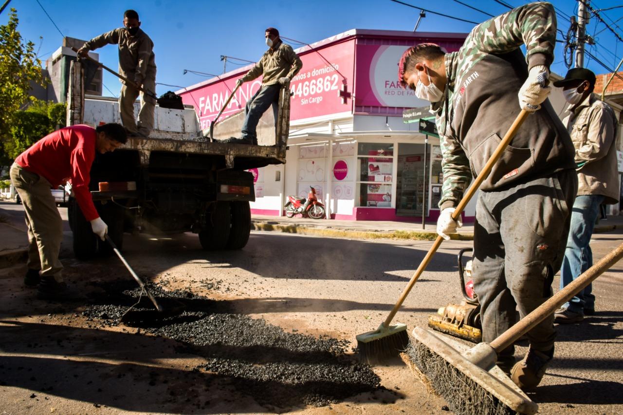 Inician plan de bacheo en el micro y macro centro de la Ciudad