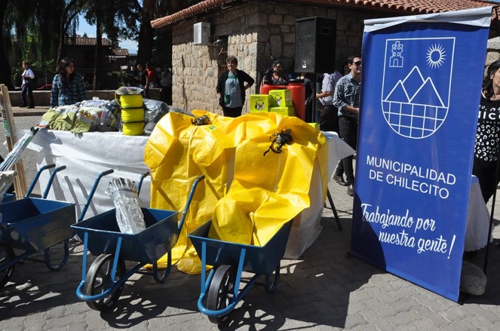 Casas entregó herramientas e indumentaria de trabajo a la municipalidad ...